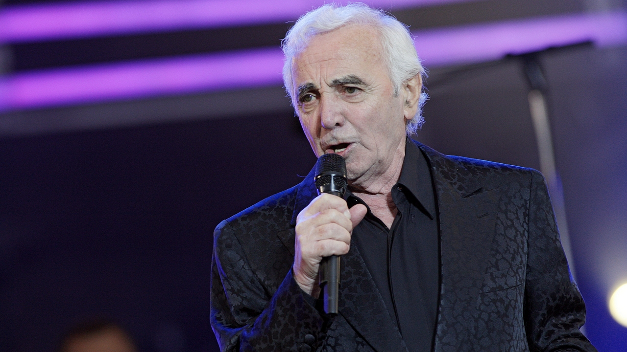 Charles Aznavour : un hommage national lui sera rendu, malgré l'opposition de la famille